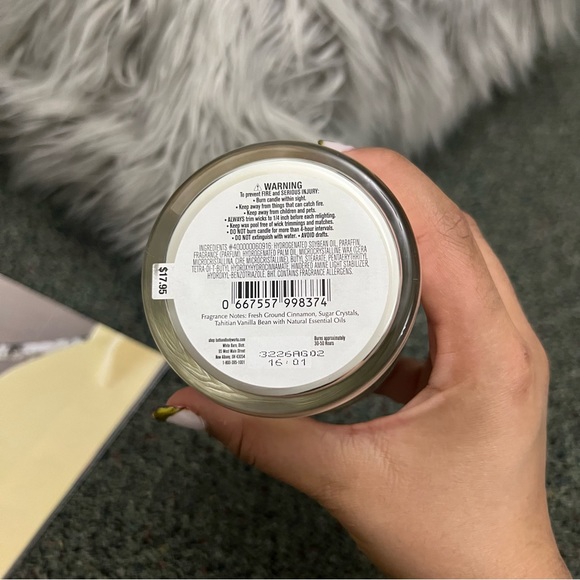 WHITE BARN Cinnamon Spiced Vanilla Scented Candle Cute Home Decor Accessory 8 oz - Picture 8 of 13